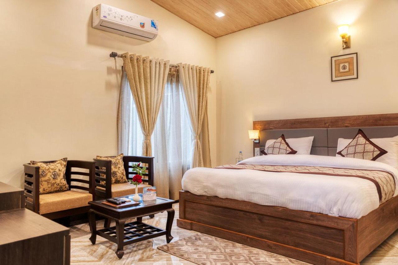 Hotel The Walnut Creek Bhīm Tāl Zewnętrze zdjęcie