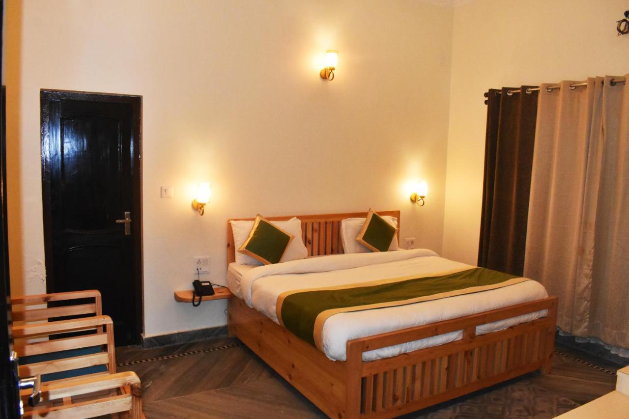 Hotel The Walnut Creek Bhīm Tāl Zewnętrze zdjęcie