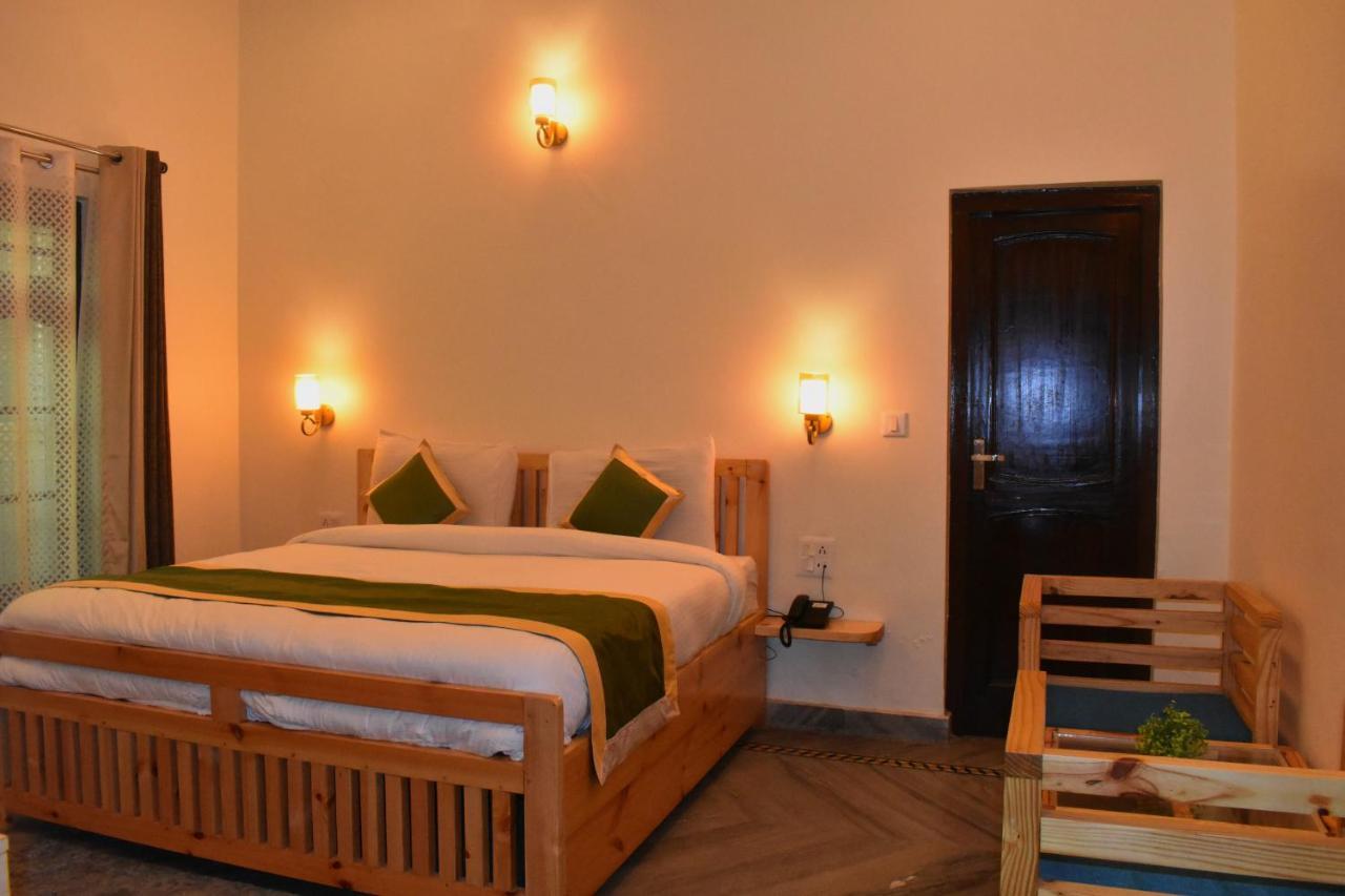 Hotel The Walnut Creek Bhīm Tāl Zewnętrze zdjęcie