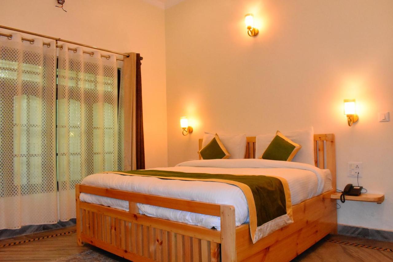 Hotel The Walnut Creek Bhīm Tāl Zewnętrze zdjęcie