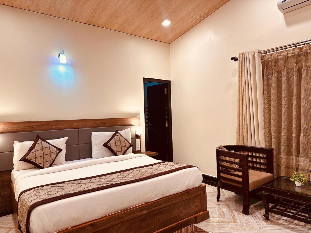 Hotel The Walnut Creek Bhīm Tāl Zewnętrze zdjęcie