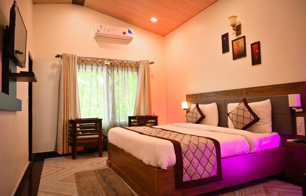 Hotel The Walnut Creek Bhīm Tāl Zewnętrze zdjęcie